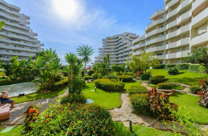 Benal Beach Suite, Parque Acuatico Y Vistas Al Mar Benalmádena Εξωτερικό φωτογραφία